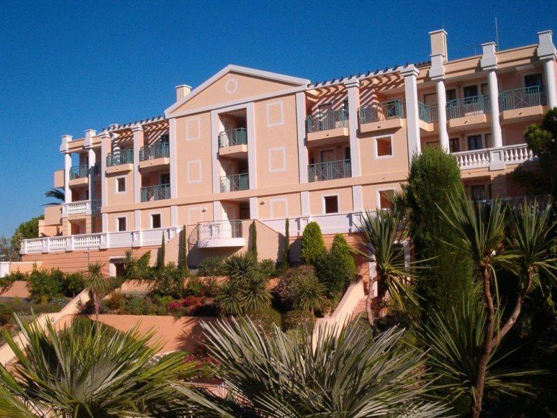 Francia Ii Aparthotel