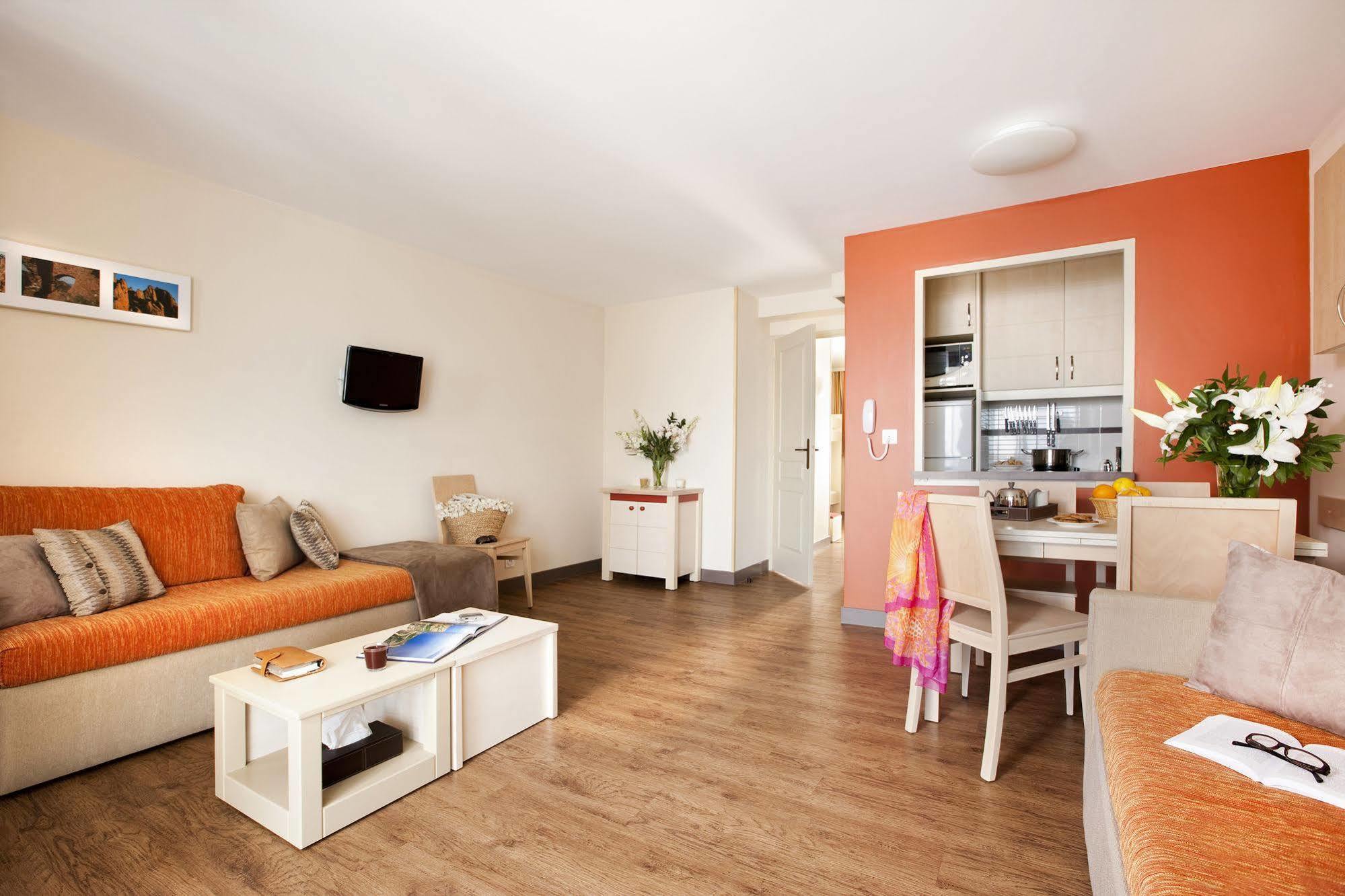 Aparthotel Francia Ii